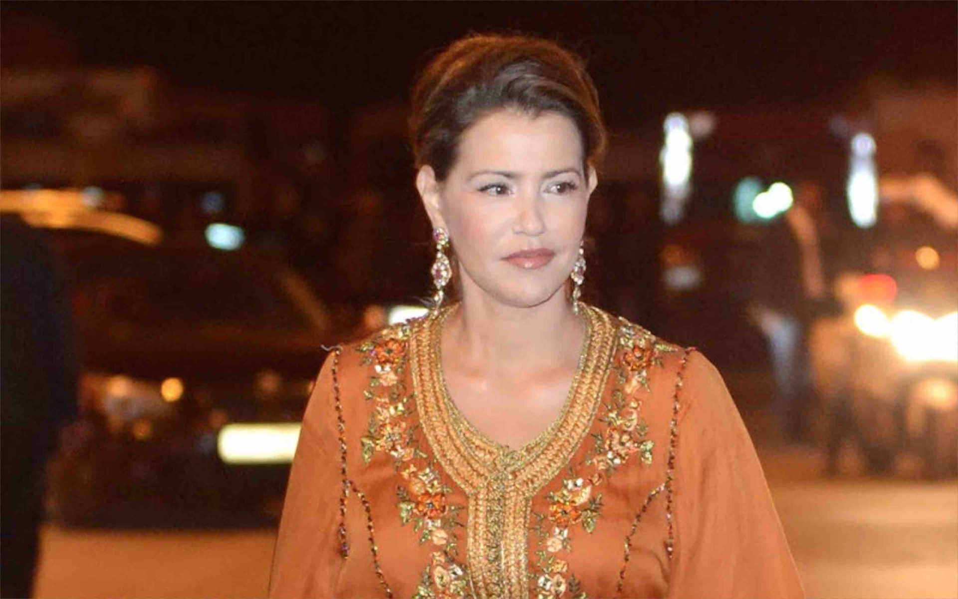Arrivée à Londres de SAR la Princesse Lalla Meryem pour représenter SM le Roi à la cérémonie de Arrivée à Londres de SAR la Princesse Lalla Meryem pour représenter SM le Roi à la cérémonie de