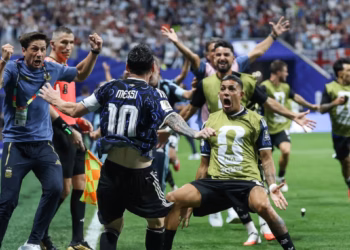 Mondial 2026 : l’Argentine renverse l’Angleterre et rejoint l’Espagne en finale